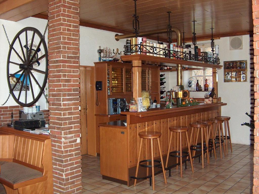 Landhotel & Restaurant Gutsherrn-Klause Dankerode  Bagian luar foto